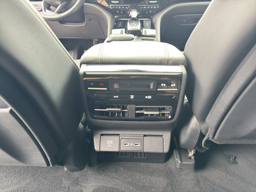 2023 Acura MDX SH-AWD photo 13