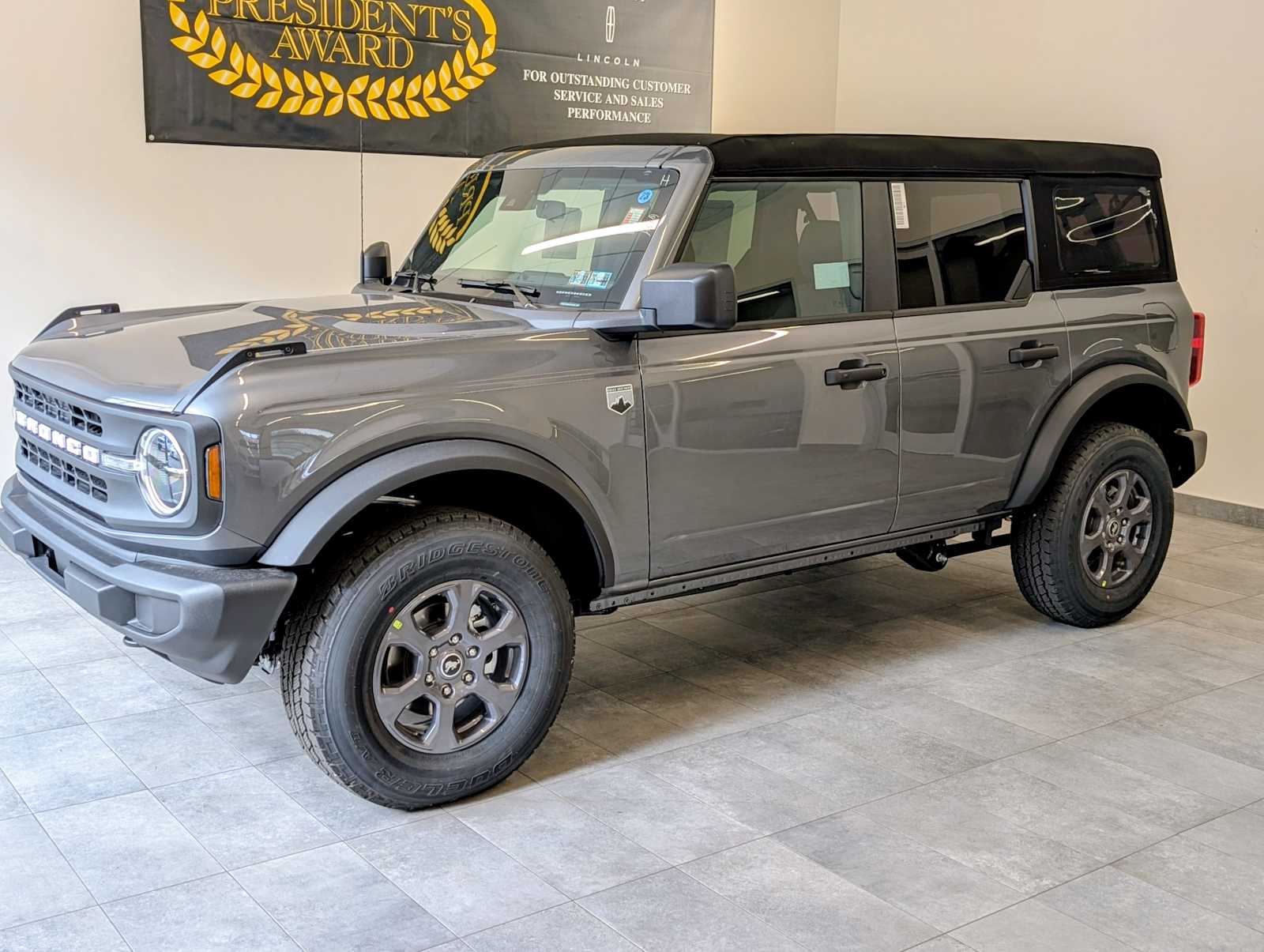 2025 Ford Bronco 4-Door Big Bend's photo