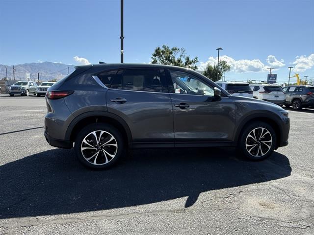 2022 Mazda CX-5 2.5 S Premium photo 3