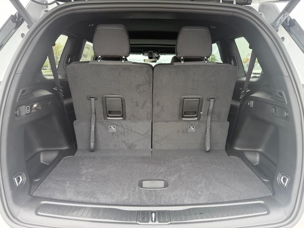 2025 Jeep Grand Cherokee Laredo Altitude photo 23