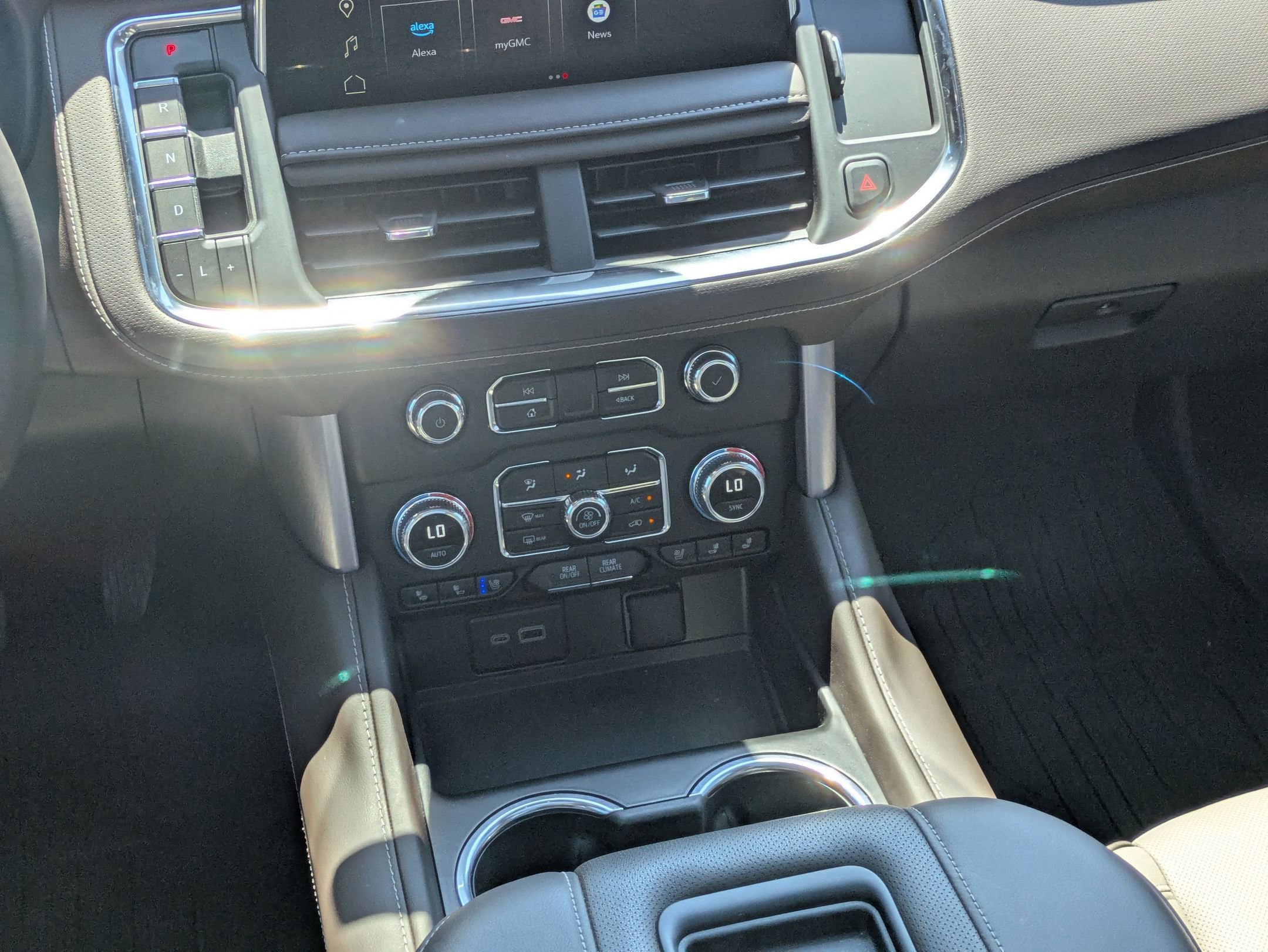 2024 Gmc Yukon SLT photo 19