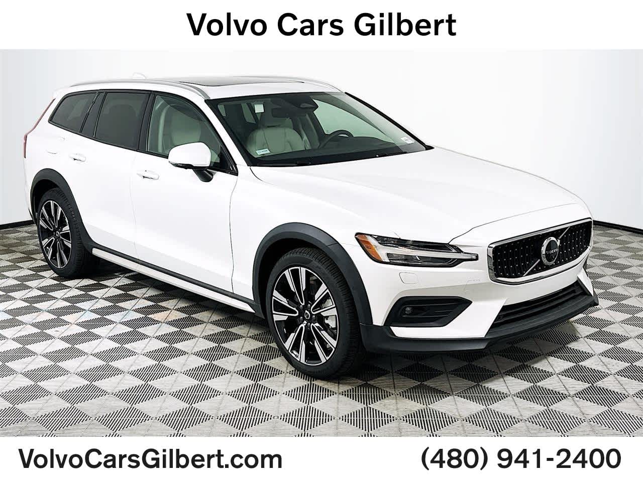 2025 Volvo V60 Cross Country