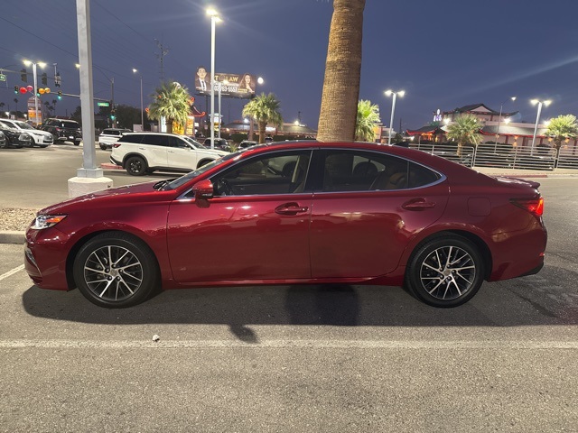 2017 Lexus ES 350 photo 3