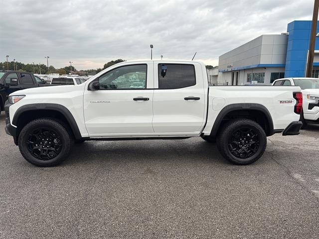 2026 Chevrolet Colorado Trail Boss photo 2