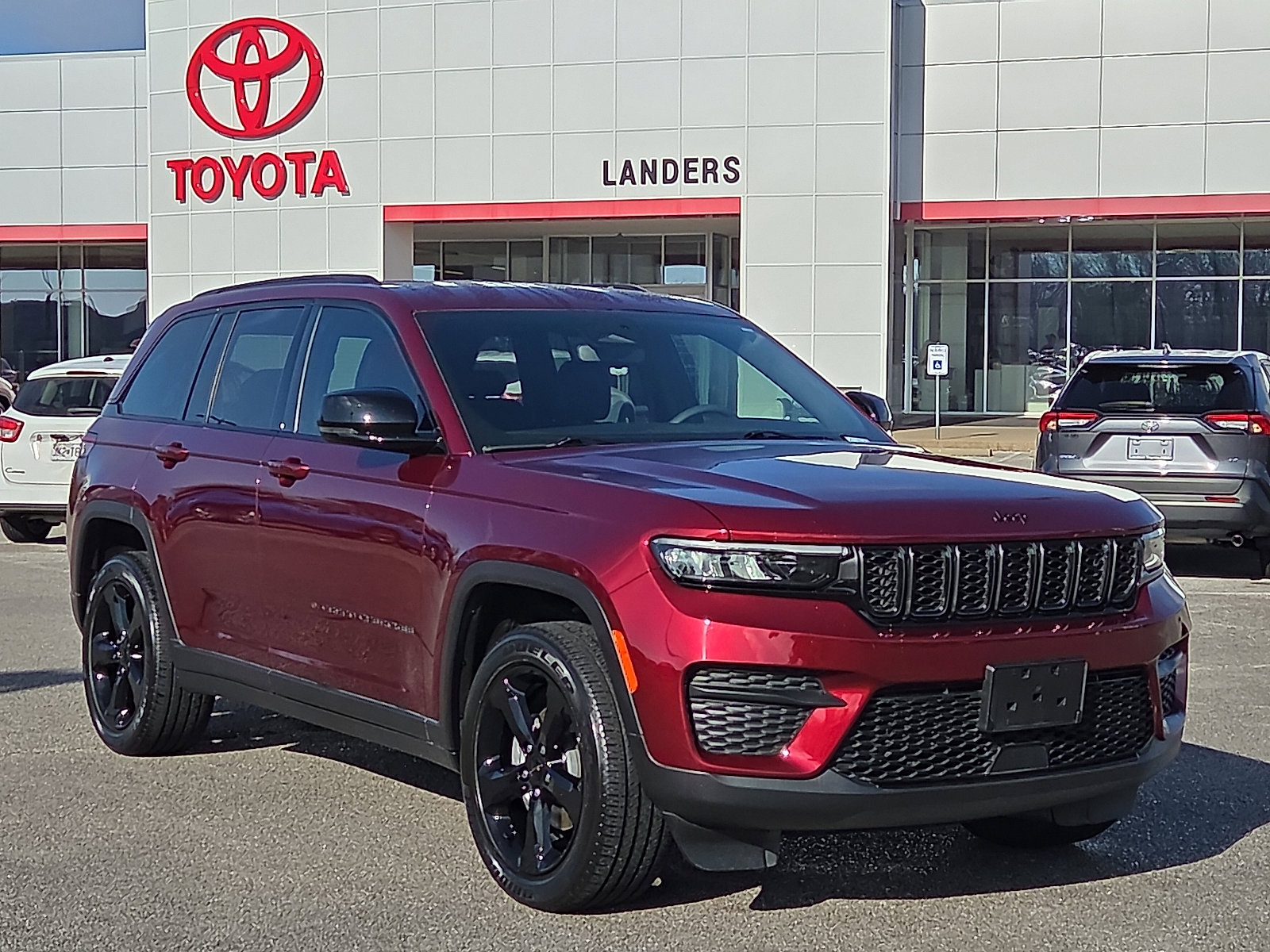 2023 Jeep Grand Cherokee Altitude's photo