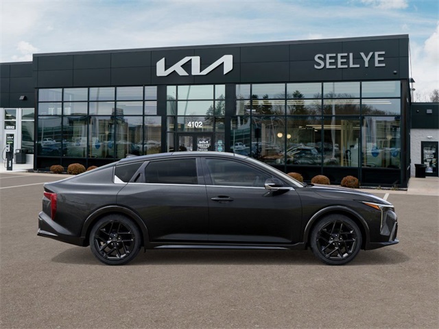 2025 Kia K4 GT-Line Turbo photo 5