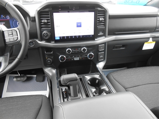 2025 Ford F-150 XLT photo 4