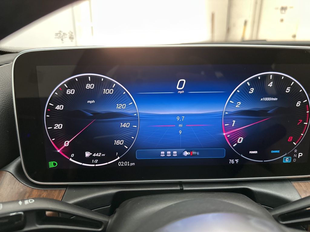 2025 Mercedes Benz C 300 photo 12