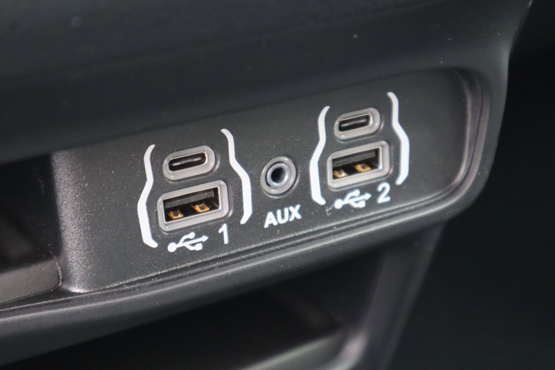 2025 Chrysler Voyager LX photo 14