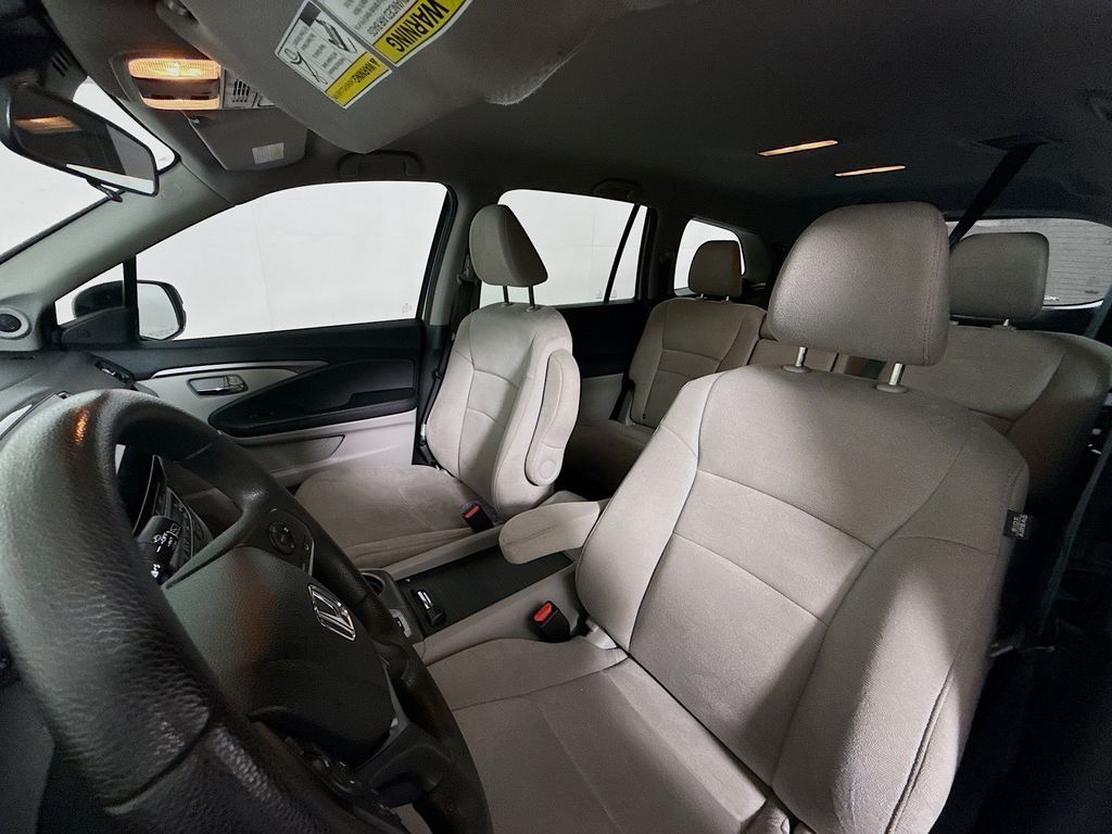 2020 Honda Pilot EX photo 18
