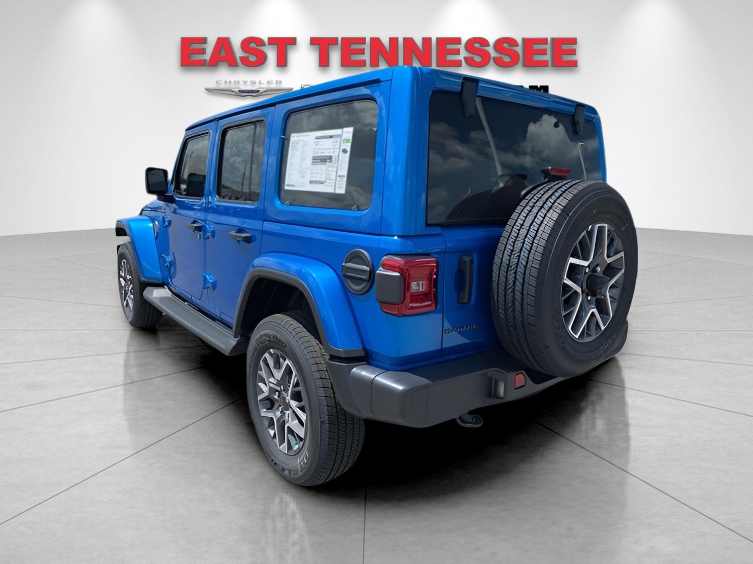 2025 Jeep Wrangler Sahara photo 3