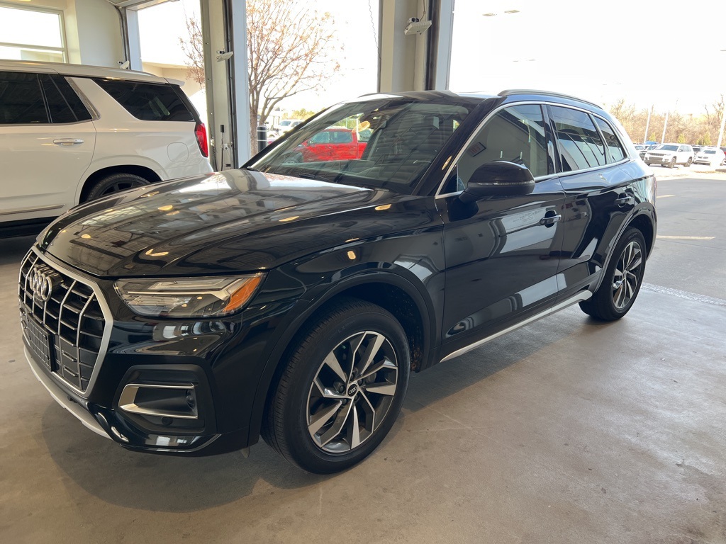 2021 Audi Q5 Premium Plus's photo