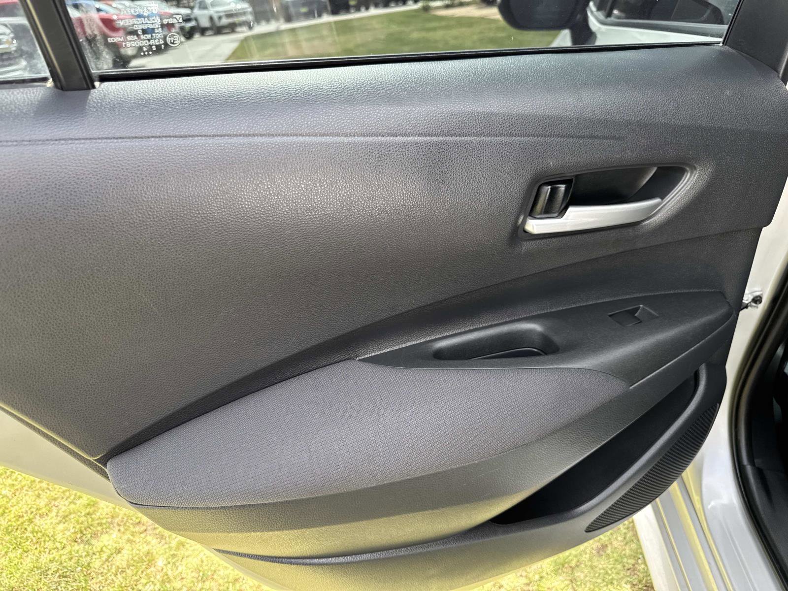 2020 Toyota Corolla LE photo 12