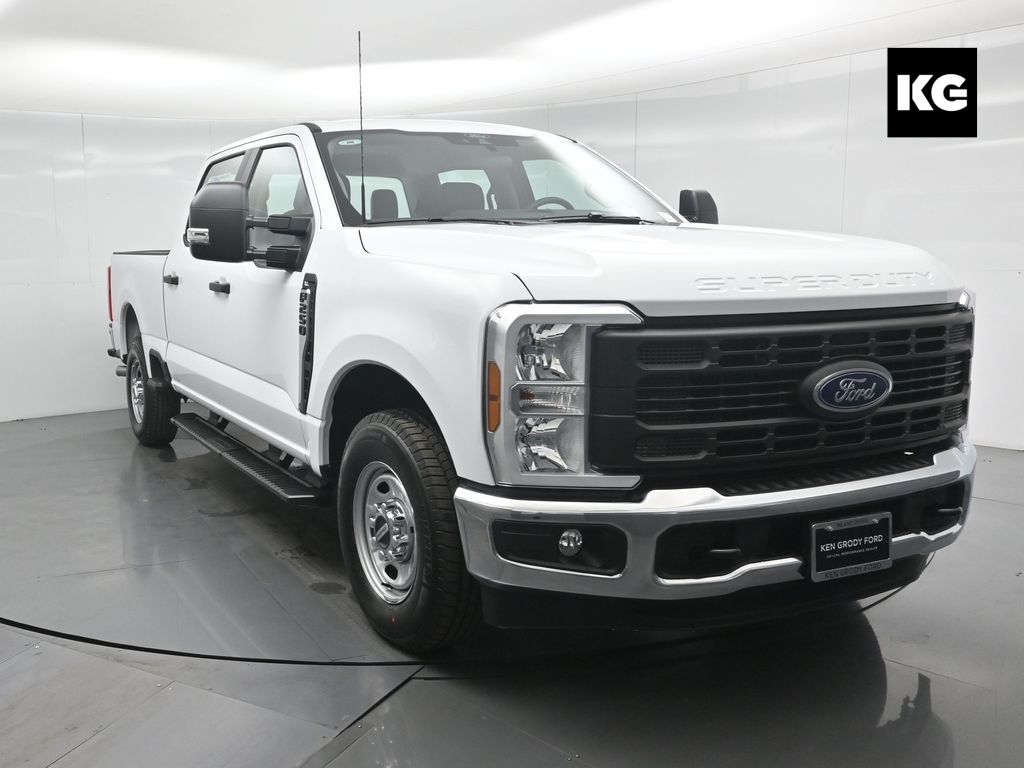 2026 Ford F-250 Super Duty XL's photo