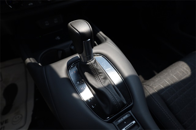 2026 Honda HR-V LX photo 20