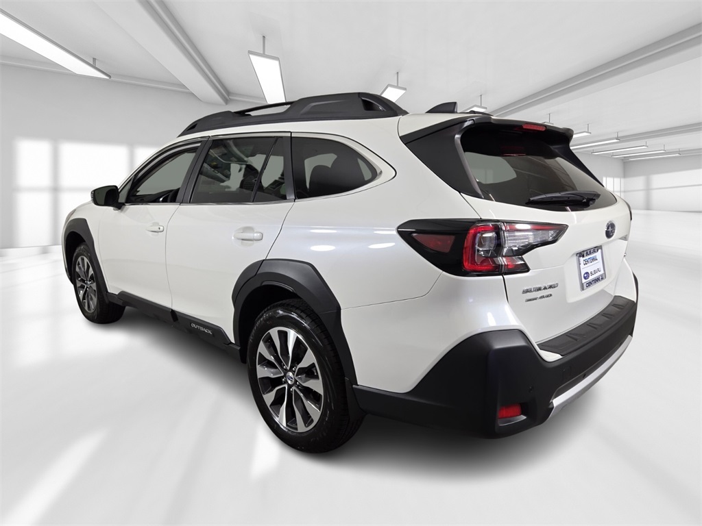 2025 Subaru Outback Limited photo 3