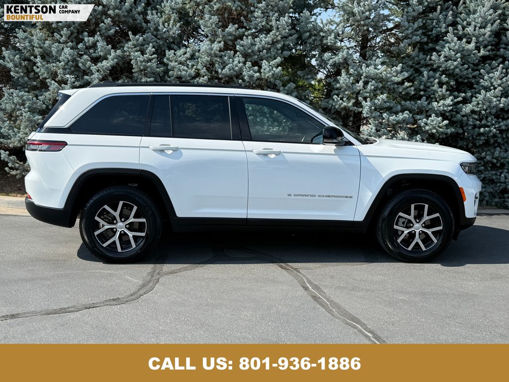 2024 Jeep Grand Cherokee Limited photo 8
