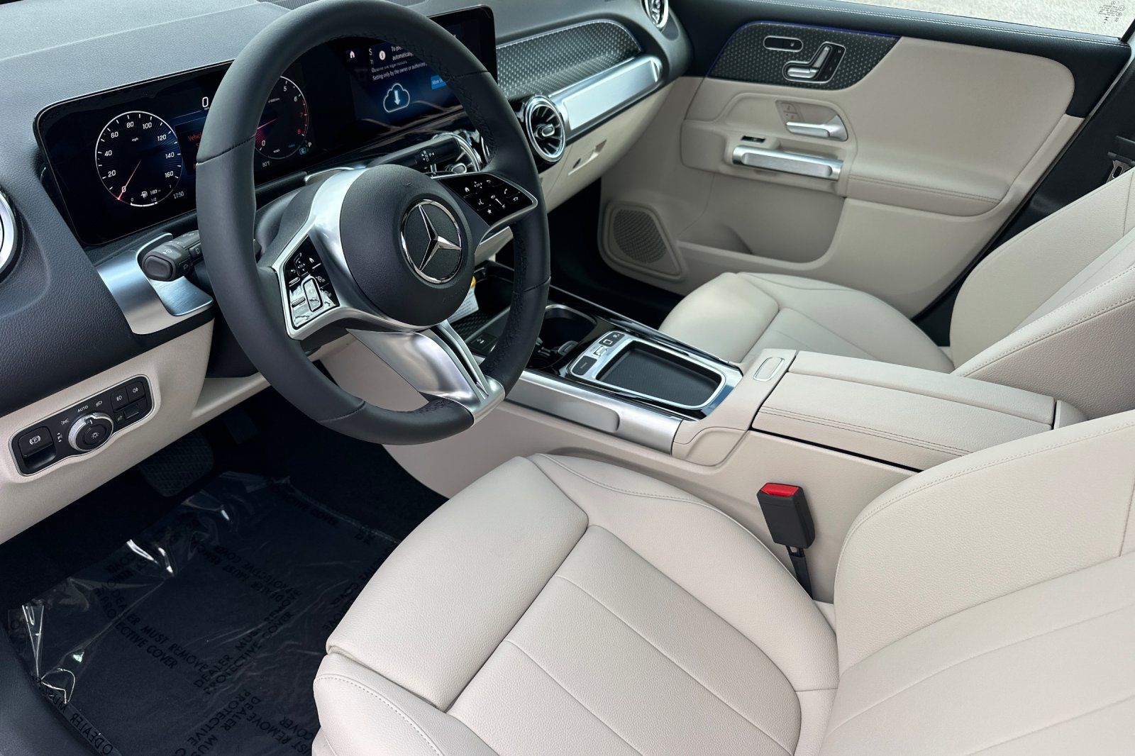 2025 Mercedes Benz GLB 250 photo 7