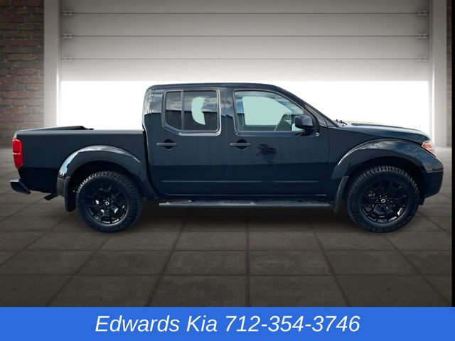 2021 Nissan Frontier SV photo 2