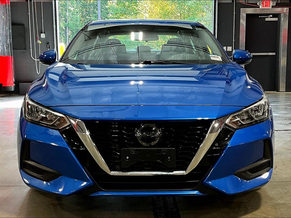 2020 Nissan Sentra SV photo 2