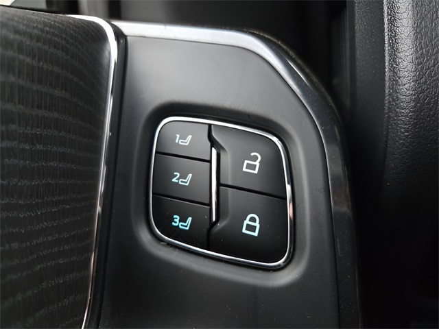 2023 Ford F-150 Lightning Platinum photo 21