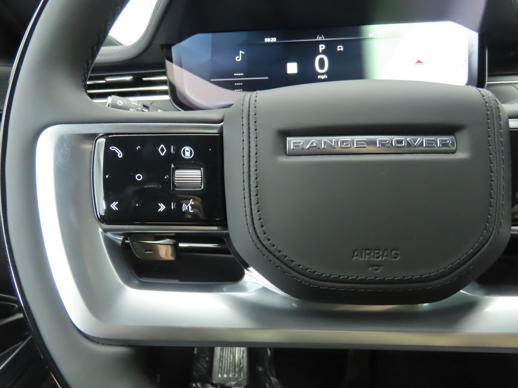 2025 Land Rover Range Rover SE photo 11