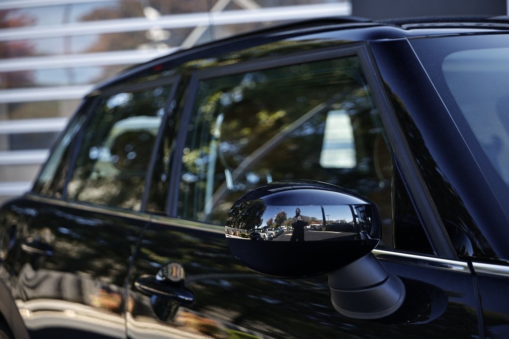 2023 Mini Cooper Hardtop S photo 3