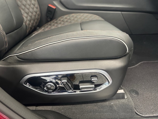 2025 Jeep Grand Cherokee Summit photo 19