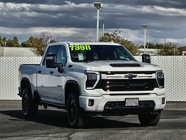2024 Chevrolet Silverado 2500HD LTZ photo 3