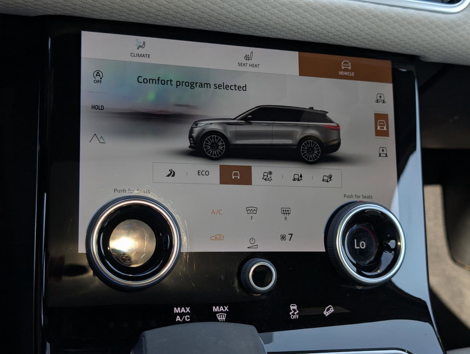 2021 Land Rover Range Rover Velar P340 R-Dynamic S photo 19