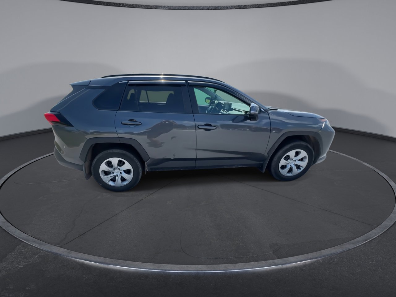 2021 Toyota RAV4 LE photo 9