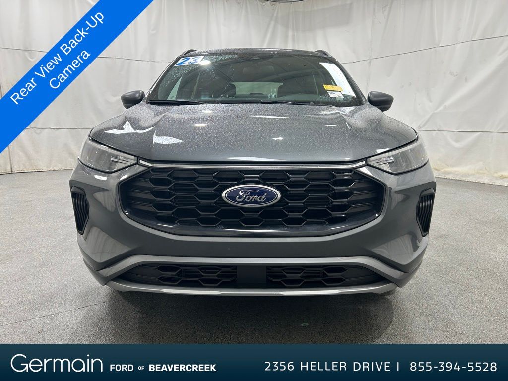 2023 Ford Escape ST-Line photo 2