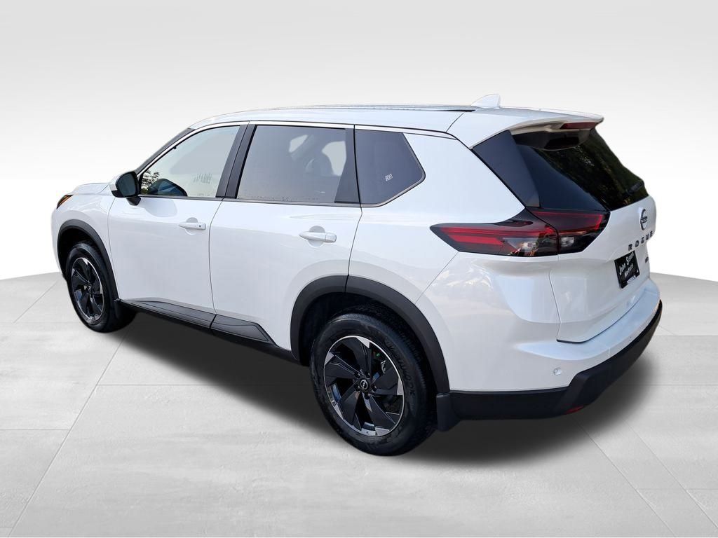 2026 Nissan Rogue SV photo 3
