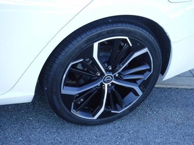 2023 Nissan Altima SR photo 3