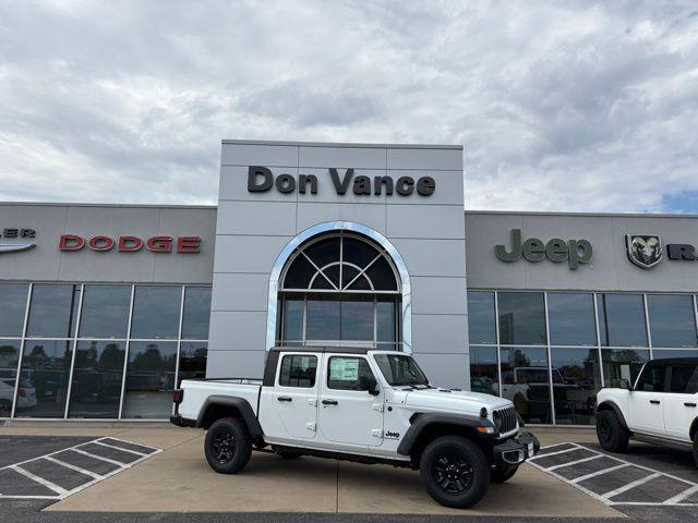 2025 Jeep Gladiator Sport's photo