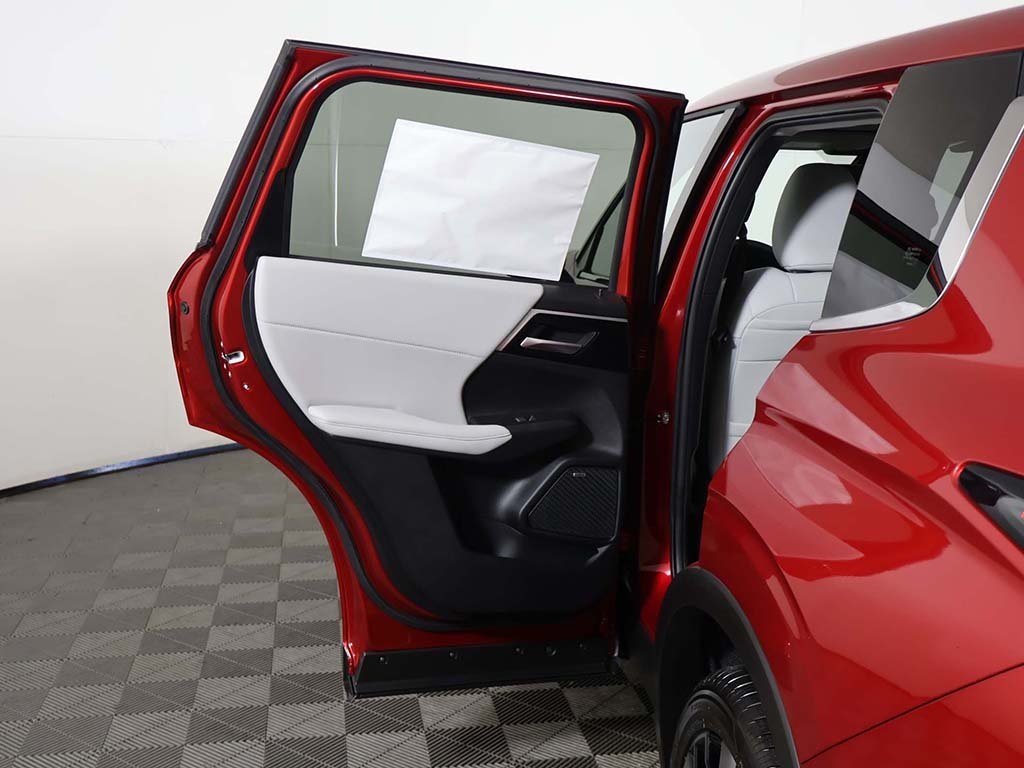 2025 Mitsubishi Outlander SE Ralliart photo 21