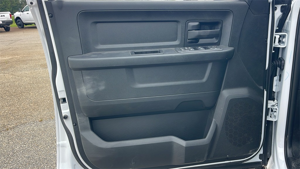 2026 Ram 3500 Tradesman photo 14