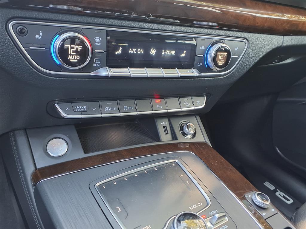 2020 Audi Q5 45 Premium Plus photo 16
