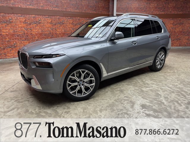 2026 BMW X7 40i's photo
