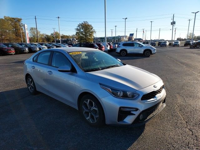 2021 Kia Forte LXS photo 2