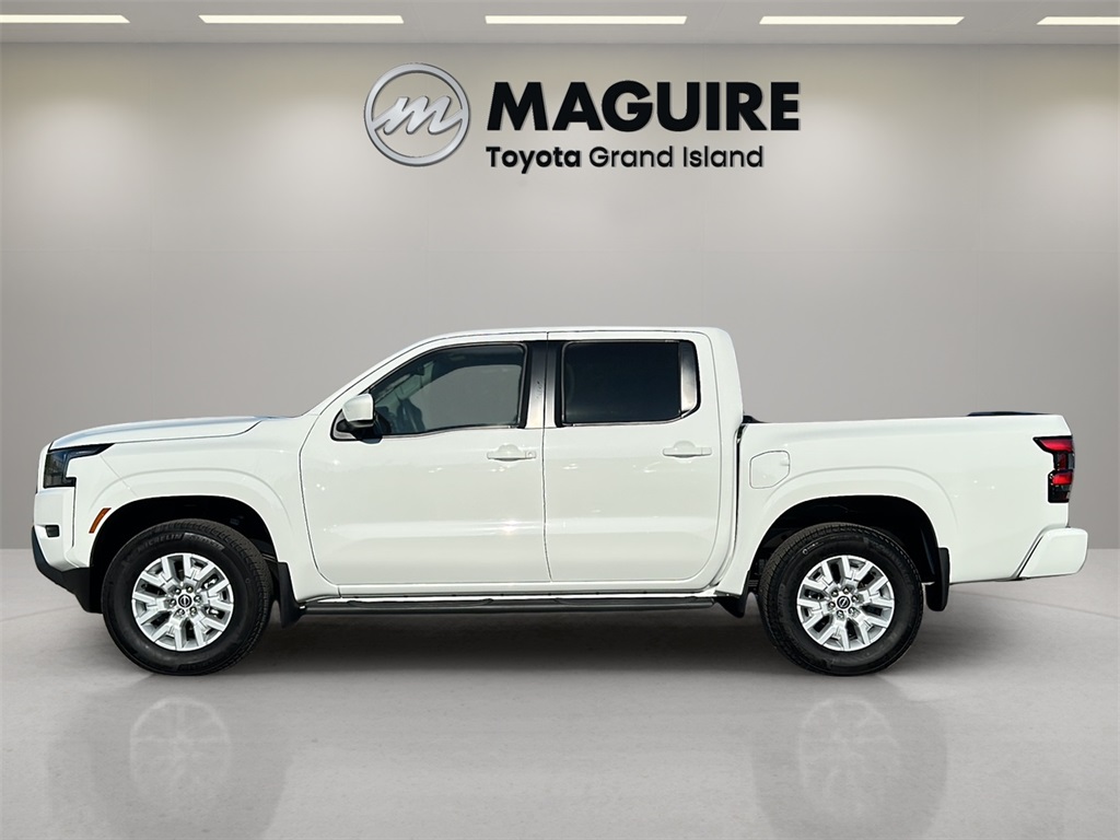 2023 Nissan Frontier Crew Cab SV photo 2