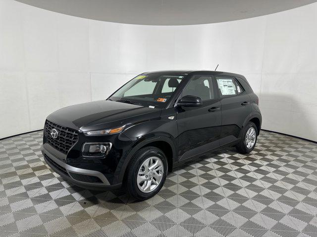 2025 Hyundai Venue SE photo 2