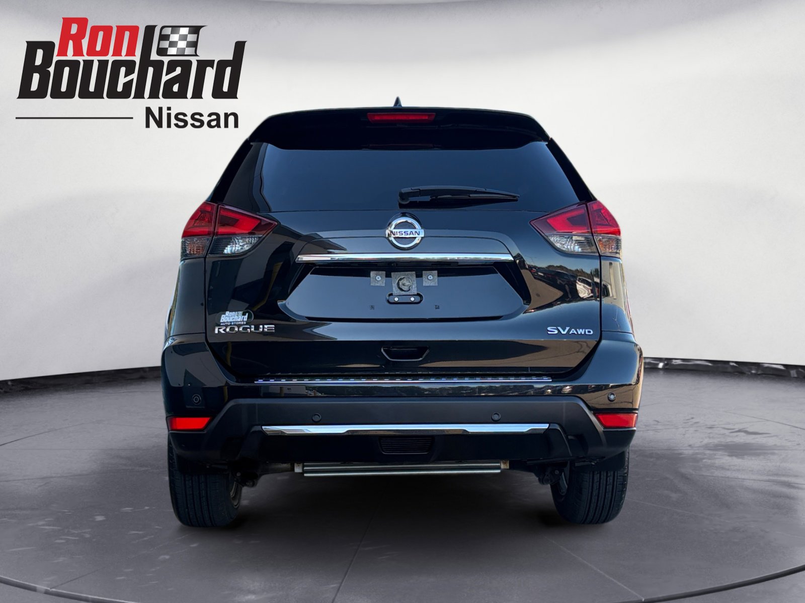 2019 Nissan Rogue SV photo 3