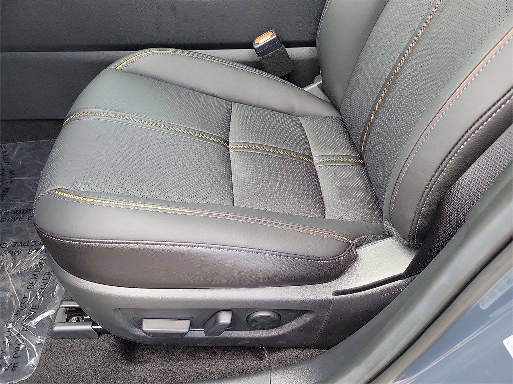 2025 Mazda CX-50 Premium Plus photo 12