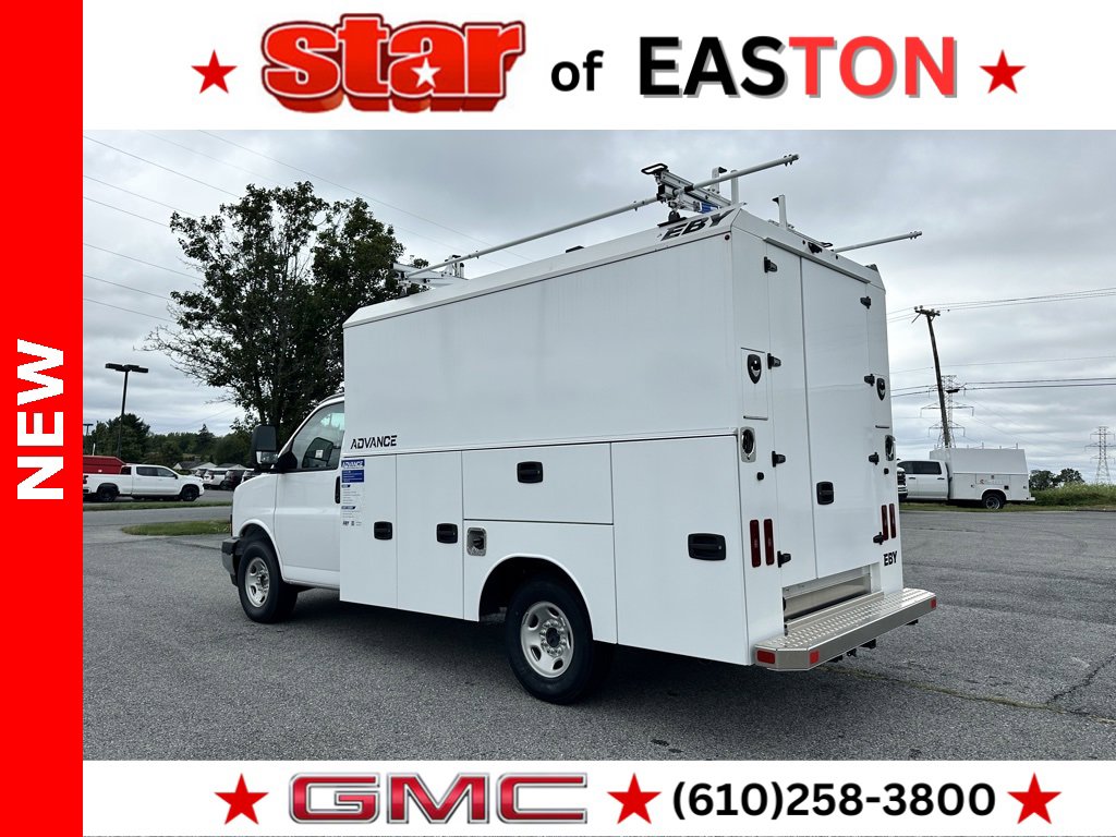2025 Gmc Savana Cutaway 3500 photo 6