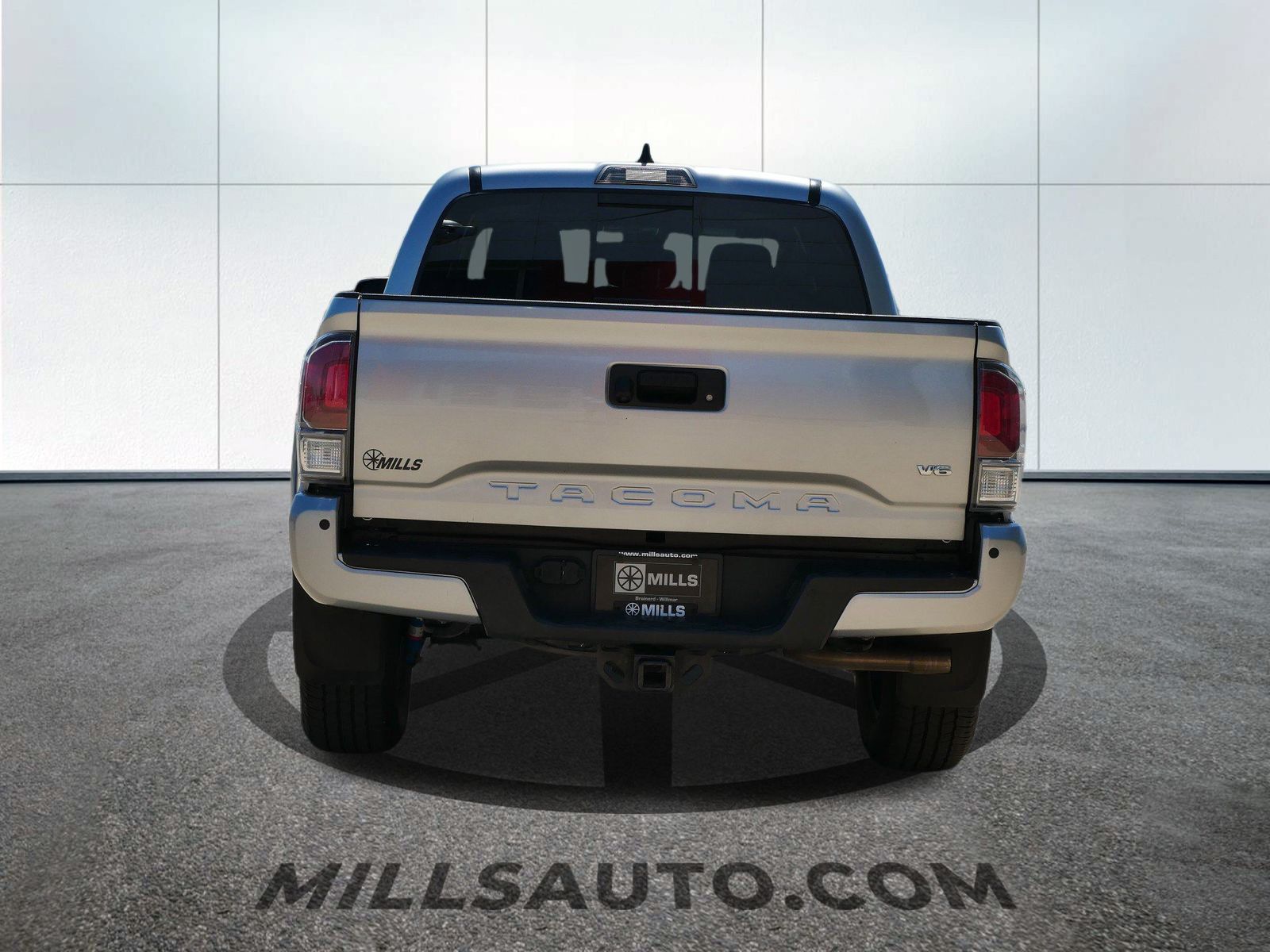 2023 Toyota Tacoma TRD Sport photo 3
