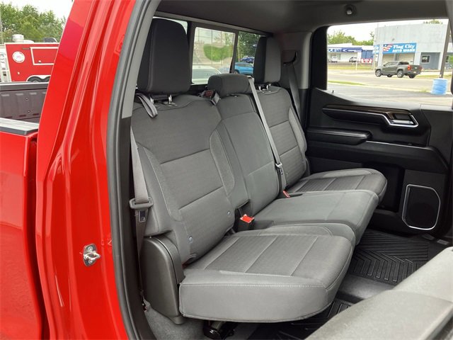 2024 Chevrolet Silverado 1500 LT photo 17