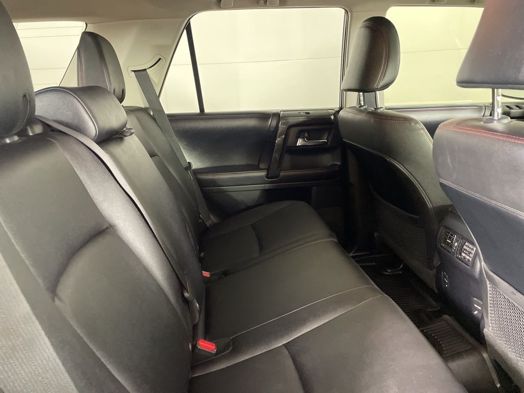 2019 Toyota 4Runner TRD Off-Road Premium photo 15