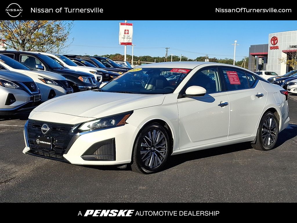 2023 Nissan Altima SV