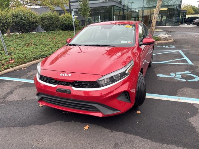2023 Kia Forte LXS photo 4